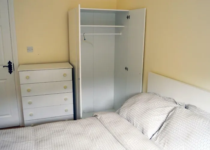 Ash Tree Semesterbostad *