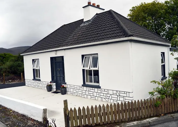 Ash Tree Semesterbostad *